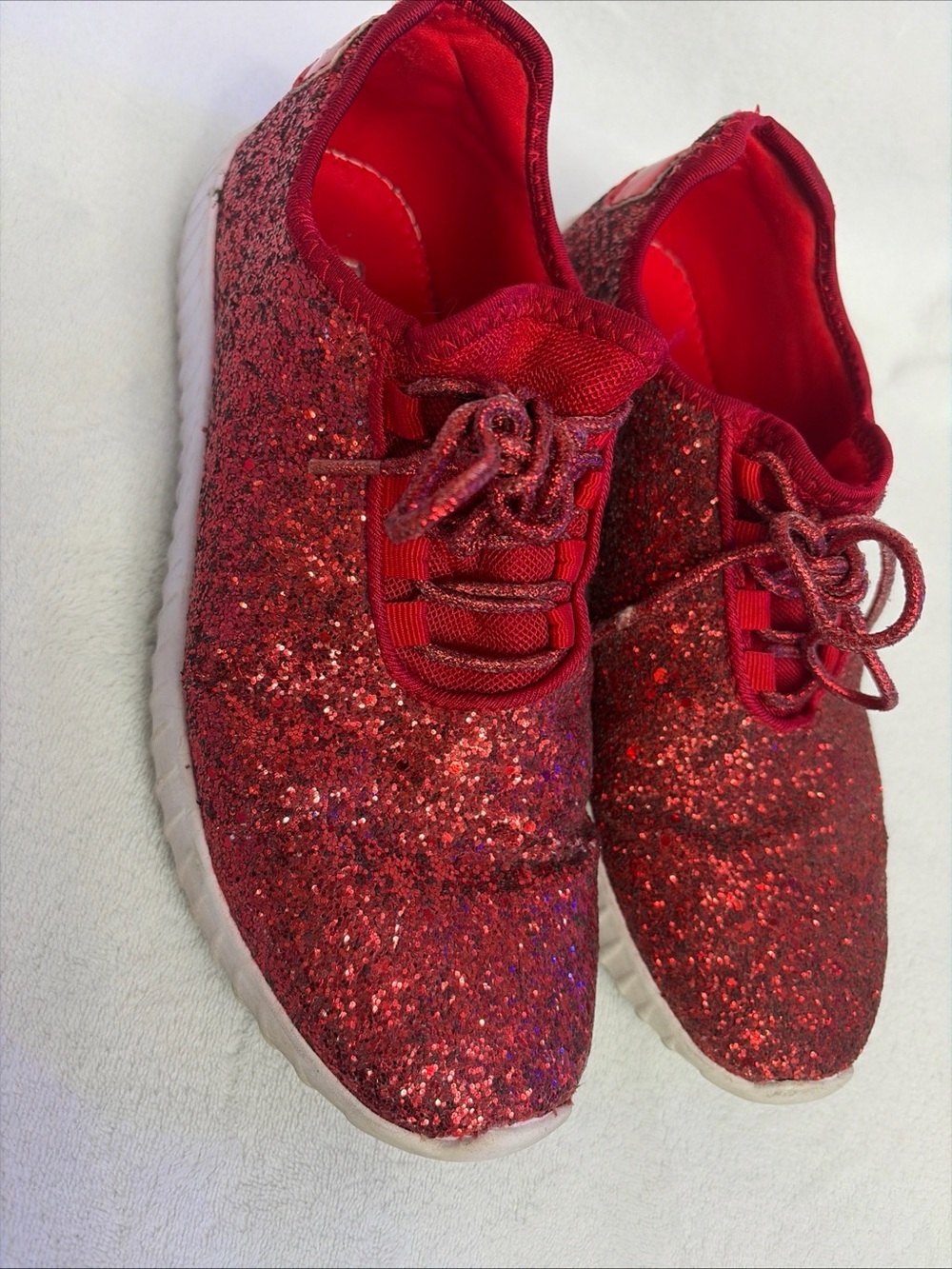 Women’s Glitter Red Sneakers - Sparkling Casual Shoes